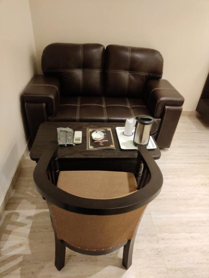 Hotel Vinayak ラクナウ エクステリア 写真