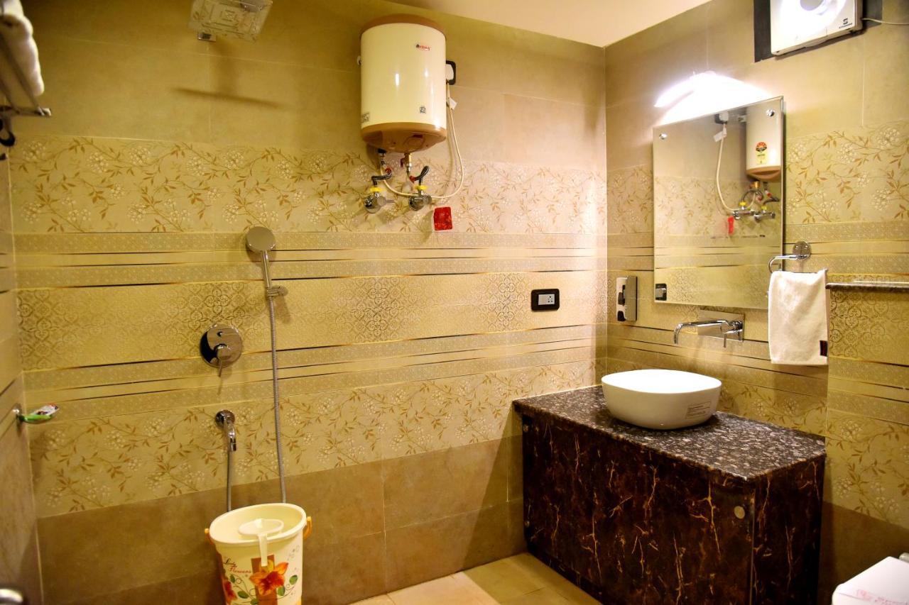Hotel Vinayak ラクナウ エクステリア 写真