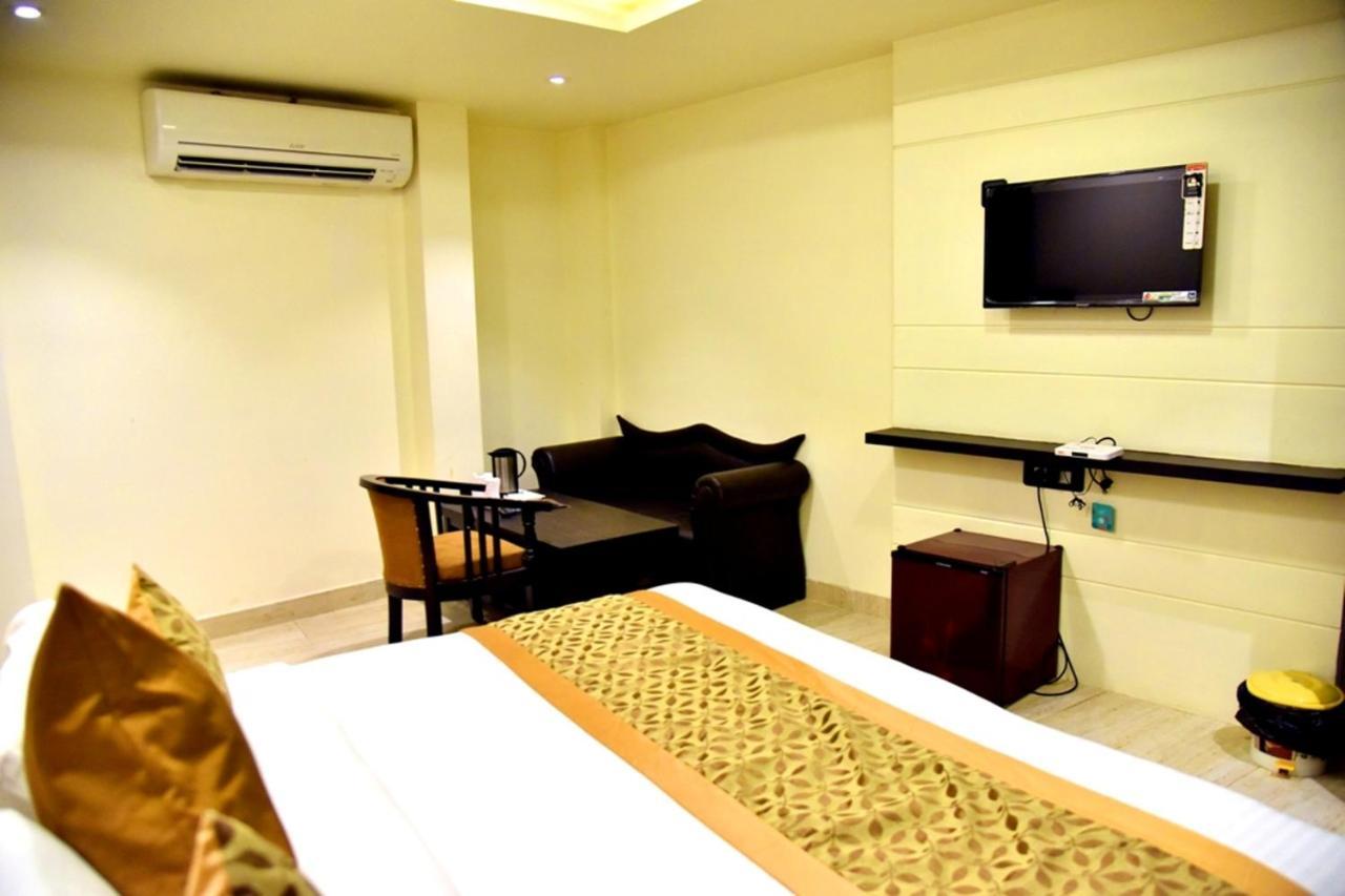 Hotel Vinayak ラクナウ エクステリア 写真